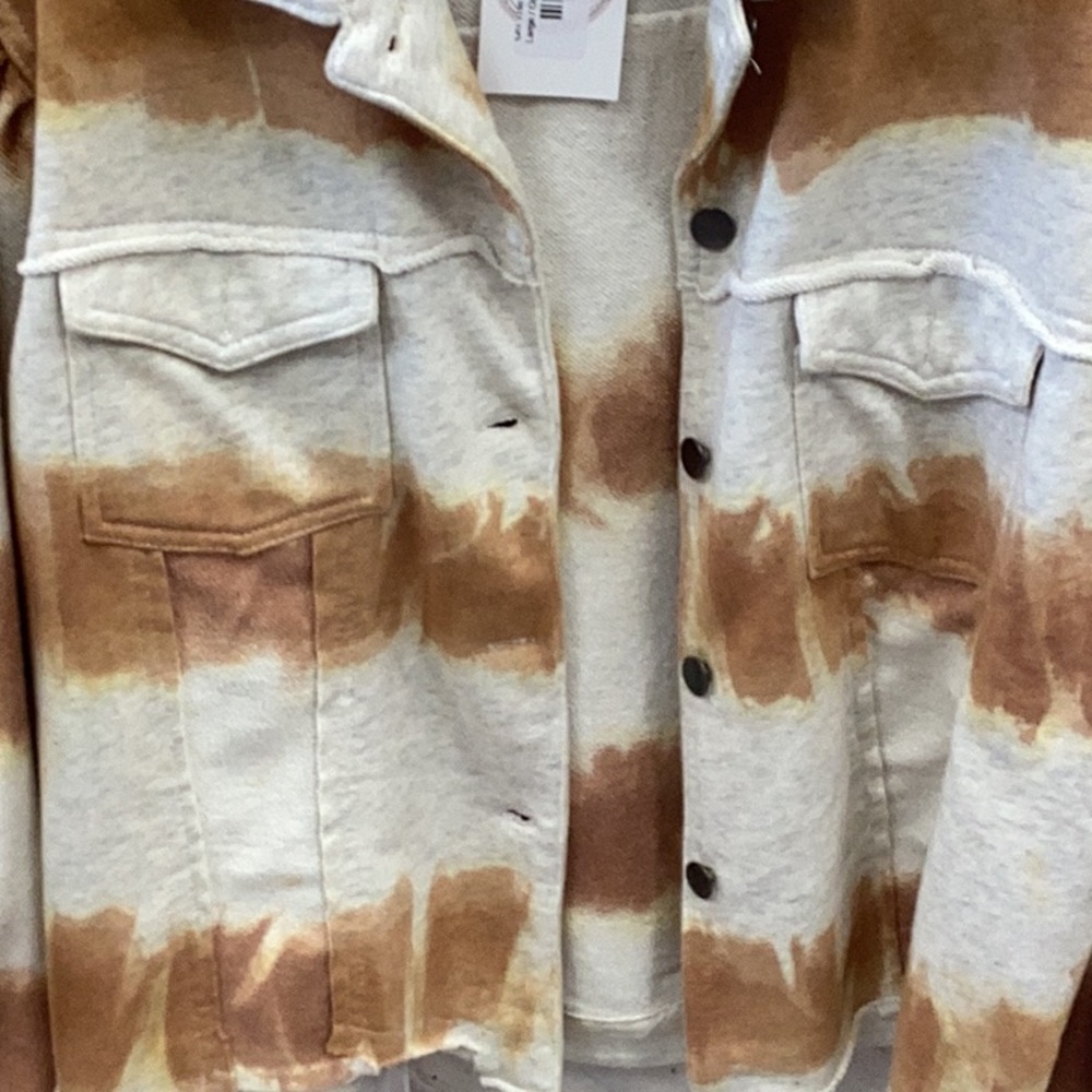 Brand new womens/juniors button shacket - Picture 5 of 5